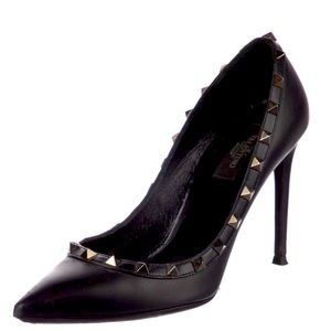 VALENTINO
Rockstud Accents Leather Pumps